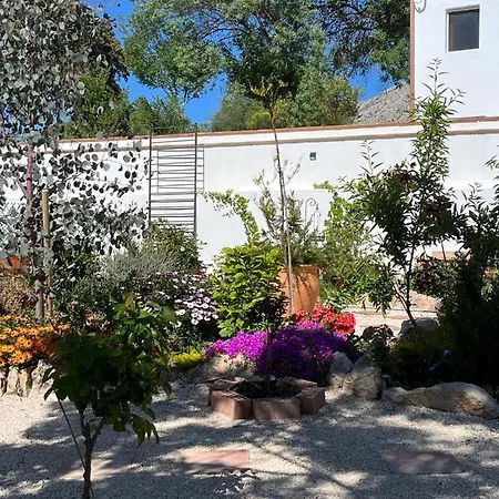 El Retiro Country house *